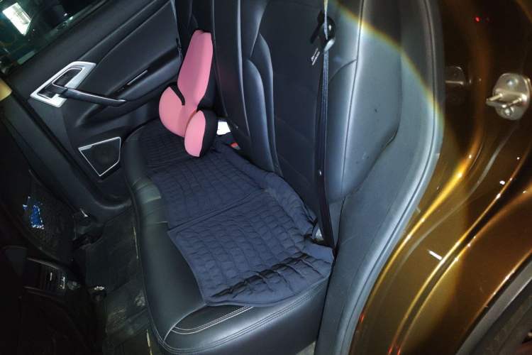 Used Geely Auto Emgrand X7 Sport 2016 1.8TD Automatic ZhiShang Model Left Rear Seat