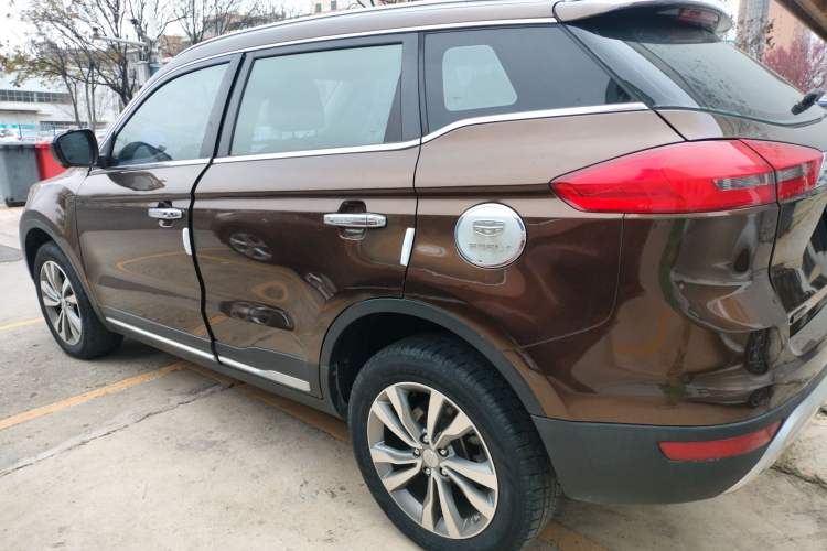 Used Geely Auto Emgrand X7 Sport 2016 1.8TD Automatic All-Wheel-Drive ZhiZun Edition Left Side
