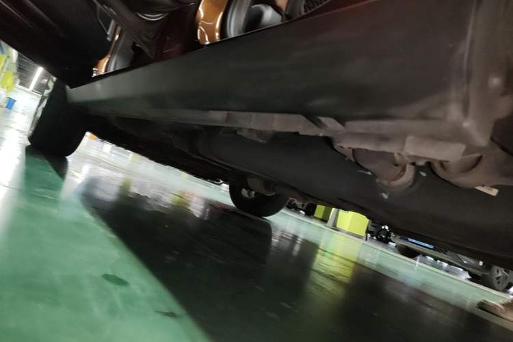 Used Geely Auto Emgrand X7 Sport 2016 1.8TD Automatic ZhiZun Version Left Side Sill