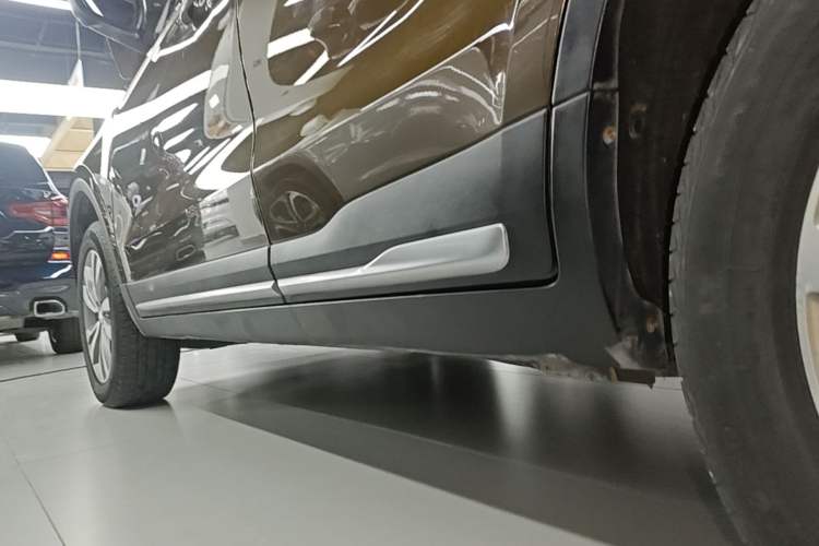 Used Geely Auto Emgrand X7 Sport 2016 1.8TD Automatic Smart Model Left Side Sill