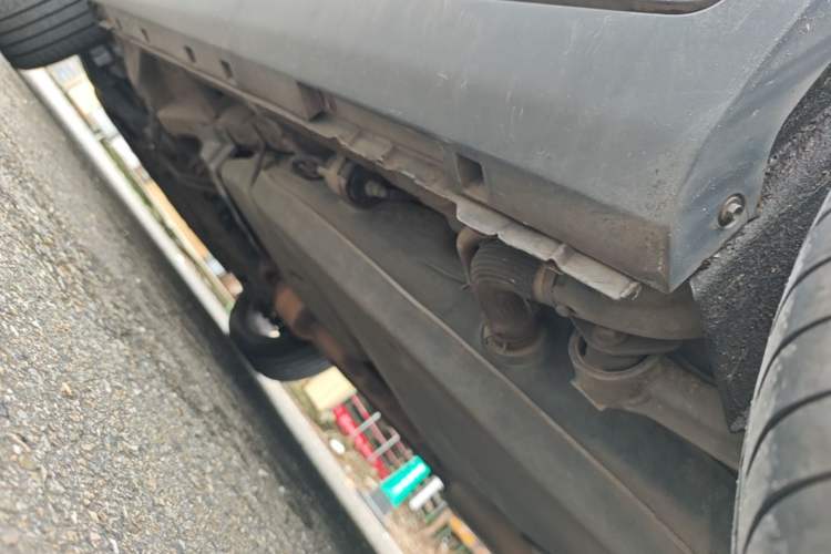 Used Geely Auto Emgrand X7 Sport 2016 1.8TD Automatic ZhiZun Version Left Side Sill