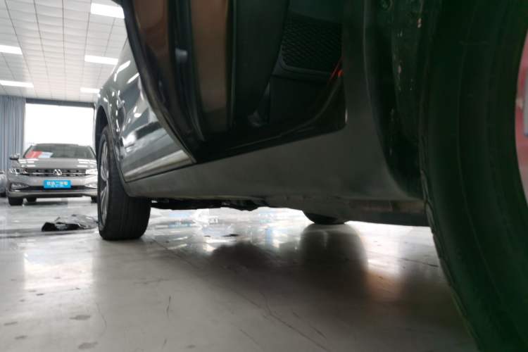 Used Geely Auto Emgrand X7 Sport 2016 1.8TD Automatic Smart Model Left Side Sill