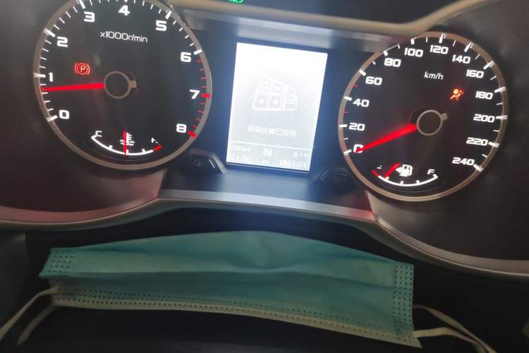 Used Geely Auto Emgrand X7 Sport 2016 1.8TD Automatic ZhiShang Model Odometer Close Up