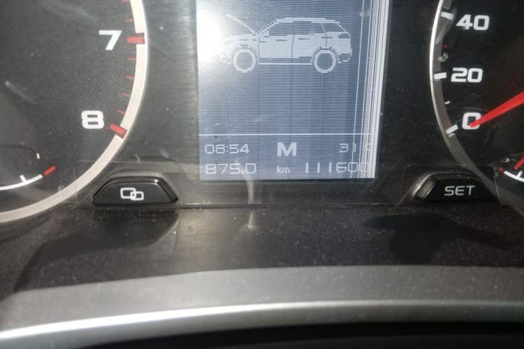 Used Geely Auto Emgrand X7 Sport 2016 2.0L Manual ZhiShang Version Odometer Close Up