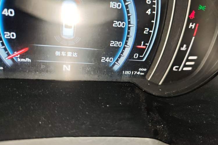 Used Geely Auto Emgrand X7 Sport 2016 1.8TD Automatic ZhiZun Version Odometer Close Up