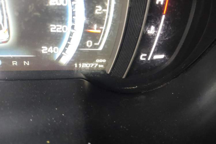 Used Geely Auto Emgrand X7 Sport 2016 1.8TD Automatic ZhiZun Version Odometer Close Up