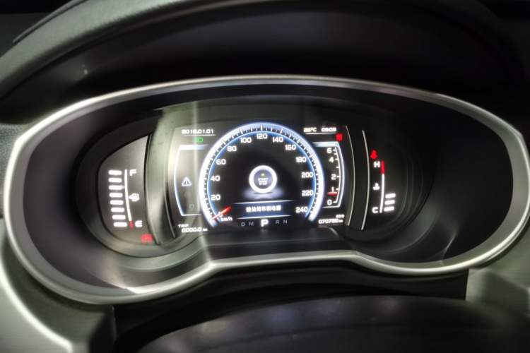 Used Geely Auto Emgrand X7 Sport 2016 1.8TD Automatic ZhiZun Version Odometer Close Up