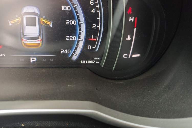 Used Geely Auto Emgrand X7 Sport 2016 1.8TD Automatic ZhiZun Version Odometer Close Up