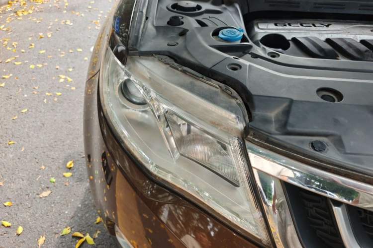 Used Geely Auto Emgrand X7 Sport 2016 1.8TD Automatic Smart Connectivity Version Right Front Headlight