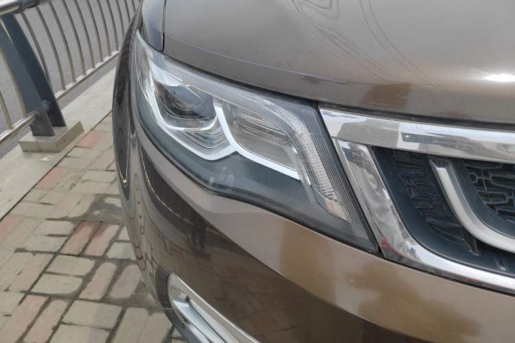 Used Geely Auto Emgrand X7 Sport 2016 1.8TD Automatic Smart Model Right Front Headlight