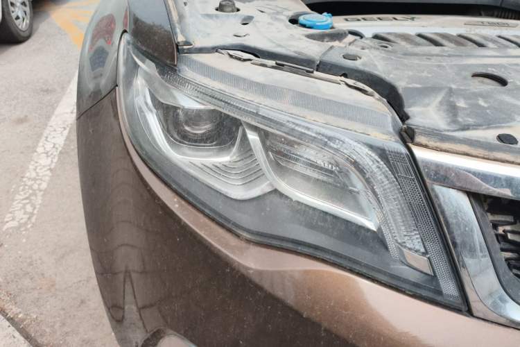 Used Geely Auto Emgrand X7 Sport 2016 1.8TD Automatic ZhiZun Version Right Front Headlight