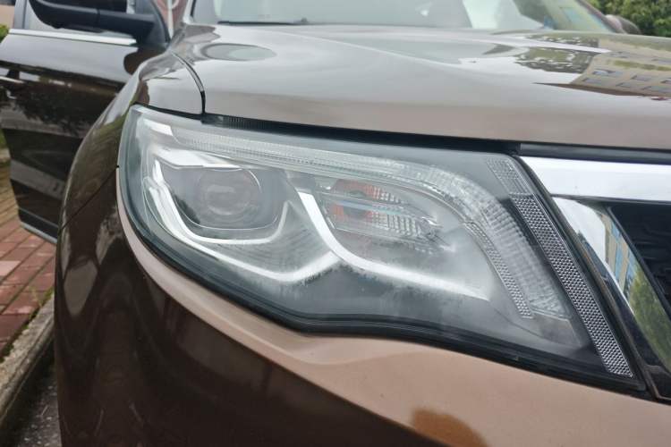 Used Geely Auto Emgrand X7 Sport 2016 1.8TD Automatic ZhiZun Version Right Front Headlight