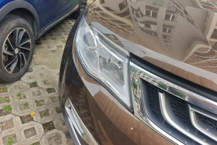 Used Geely Auto Emgrand X7 Sport 2016 1.8TD Automatic Smart Connectivity Version Right Front Headlight