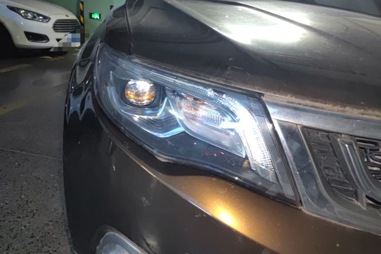 Used Geely Auto Emgrand X7 Sport 2016 1.8TD Automatic Smart Model Right Front Headlight