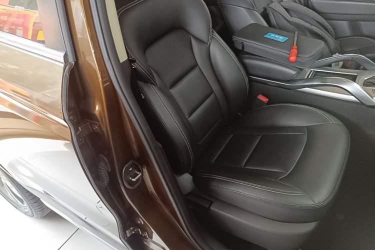 Used Geely Auto Emgrand X7 Sport 2016 1.8TD Automatic Smart Model Right Front Seat
