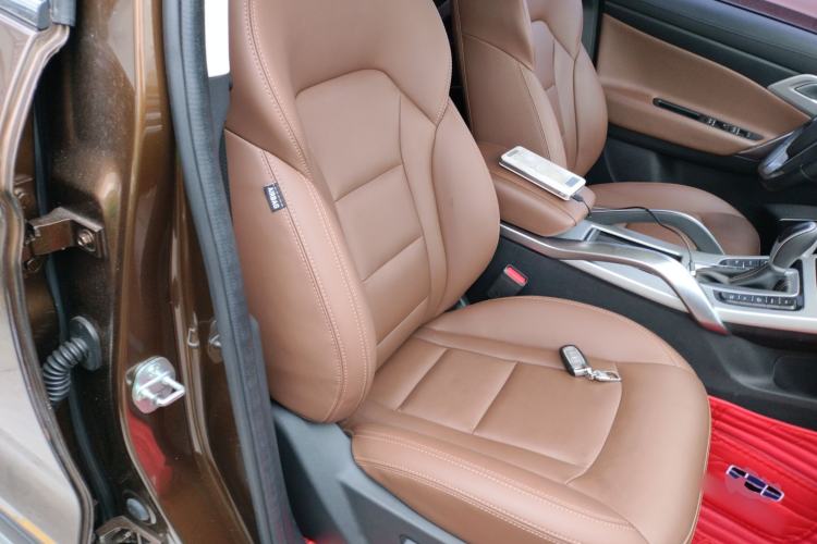 Used Geely Auto Emgrand X7 Sport 2016 1.8TD Automatic All-Wheel-Drive ZhiZun Edition Right Front Seat