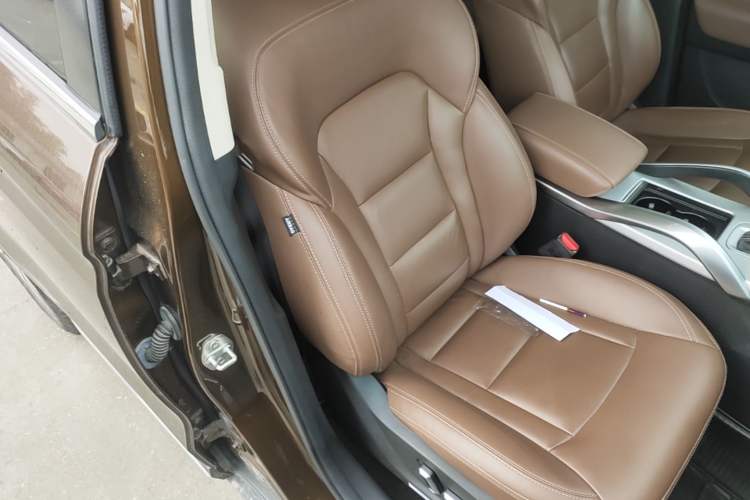 Used Geely Auto Emgrand X7 Sport 2016 1.8TD Automatic All-Wheel-Drive ZhiZun Edition Right Front Seat