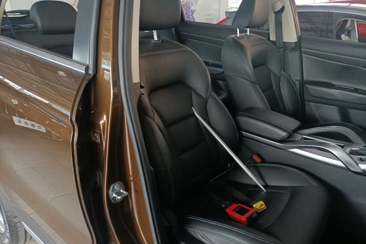 Used Geely Auto Emgrand X7 Sport 2016 1.8TD Automatic Smart Connectivity Version Right Front Seat