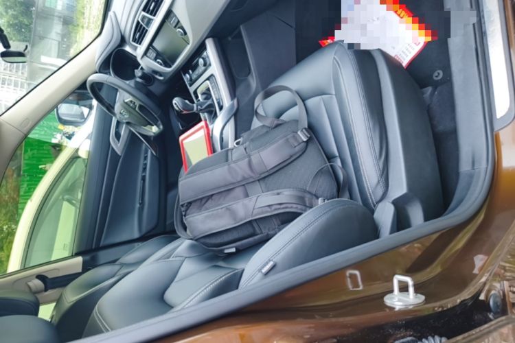Used Geely Auto Emgrand X7 Sport 2016 2.0L Manual Smart Connect Version Right Front Seat