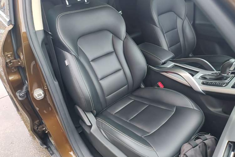 Used Geely Auto Emgrand X7 Sport 2016 1.8TD Automatic Smart Model Right Front Seat