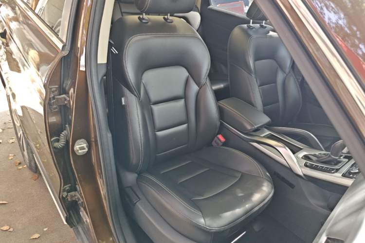 Used Geely Auto Emgrand X7 Sport 2016 1.8TD Automatic ZhiShang Model Right Front Seat