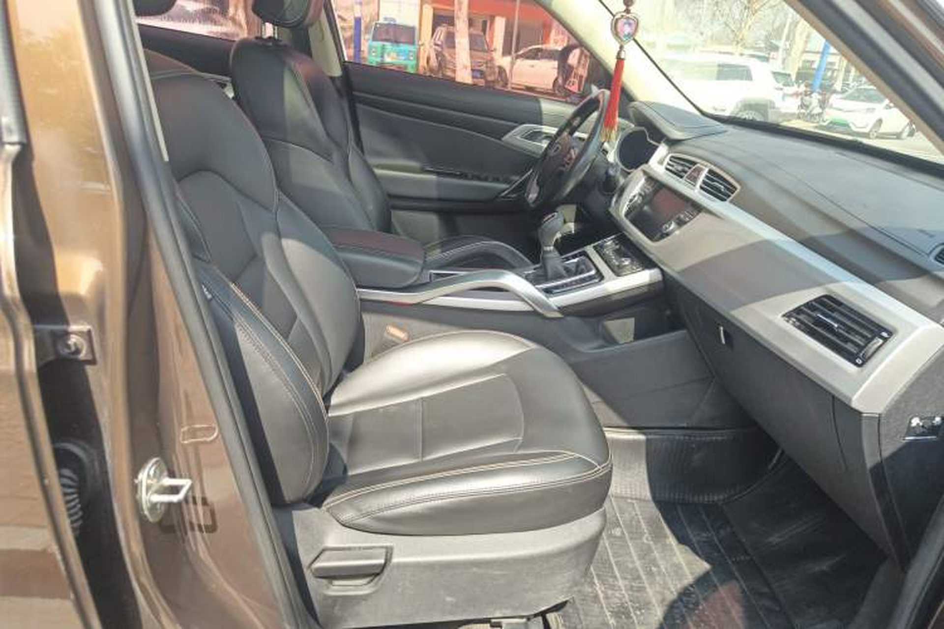 Used Geely Auto Emgrand X7 Sport 2016 1.8TD Manual ZhiShang Model Right Front Seat