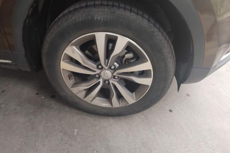 Used Geely Auto Emgrand X7 Sport 2016 1.8TD Automatic ZhiShang Model Right Front Wheel Hub