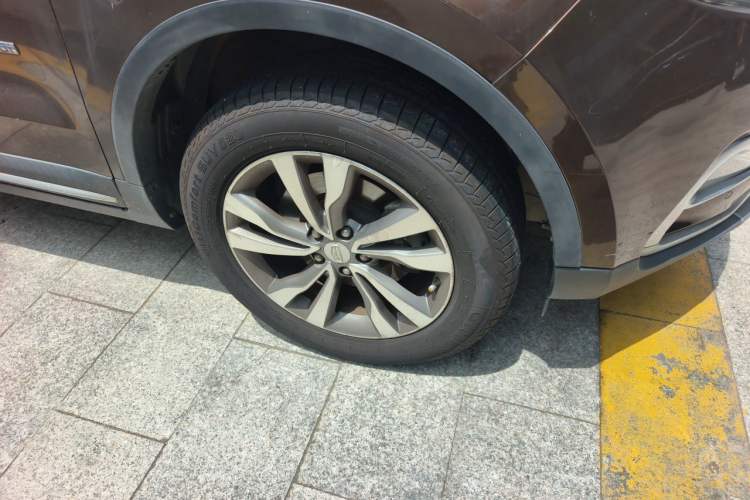 Used Geely Auto Emgrand X7 Sport 2016 1.8TD Automatic ZhiZun Version Right Front Wheel Hub
