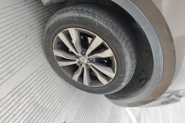 Used Geely Auto Emgrand X7 Sport 2016 1.8TD Automatic Smart Model Right Front Wheel Hub