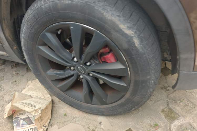 Used Geely Auto Emgrand X7 Sport 2016 1.8TD Automatic Smart Connectivity Version Right Front Wheel Hub