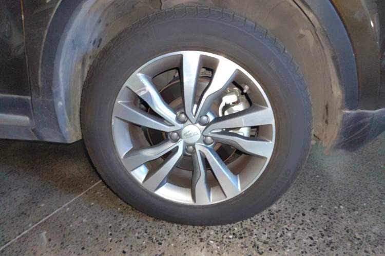 Used Geely Auto Emgrand X7 Sport 2016 1.8TD Automatic Smart Model Right Front Wheel Hub