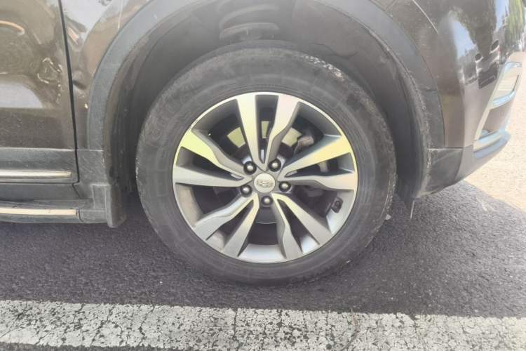 Used Geely Auto Emgrand X7 Sport 2016 2.0L Manual ZhiShang Version Right Front Wheel Hub