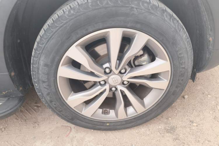 Used Geely Auto Emgrand X7 Sport 2016 1.8TD Automatic ZhiZun Version Right Front Wheel Hub