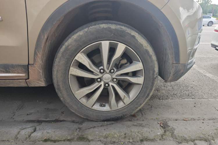 Used Geely Auto Emgrand X7 Sport 2016 1.8TD Automatic ZhiZun Version Right Front Wheel Hub