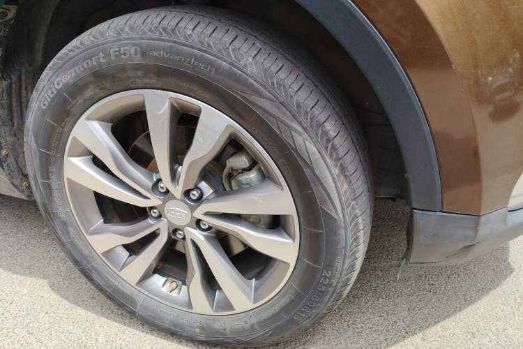 Used Geely Auto Emgrand X7 Sport 2016 1.8TD Automatic Smart Model Right Front Wheel Hub
