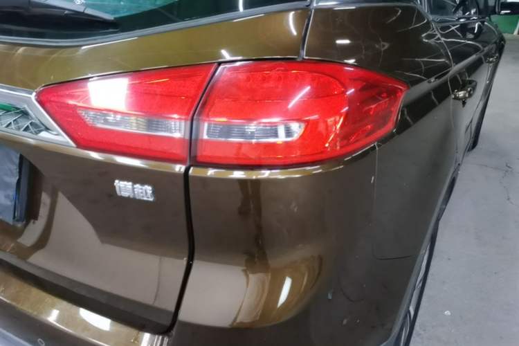 Used Geely Auto Emgrand X7 Sport 2016 1.8TD Automatic Smart Connectivity Version Right Rear Taillight