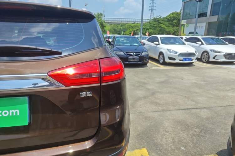 Used Geely Auto Emgrand X7 Sport 2016 1.8TD Automatic Smart Model Right Rear Taillight