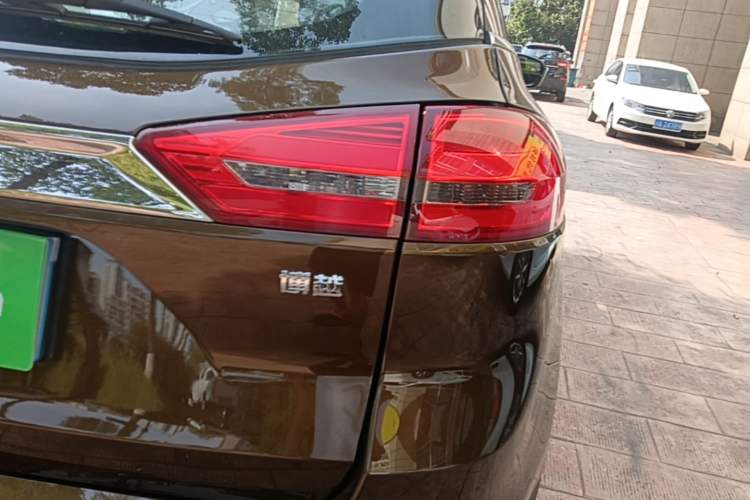 Used Geely Auto Emgrand X7 Sport 2016 1.8TD Automatic ZhiZun Version Right Rear Taillight