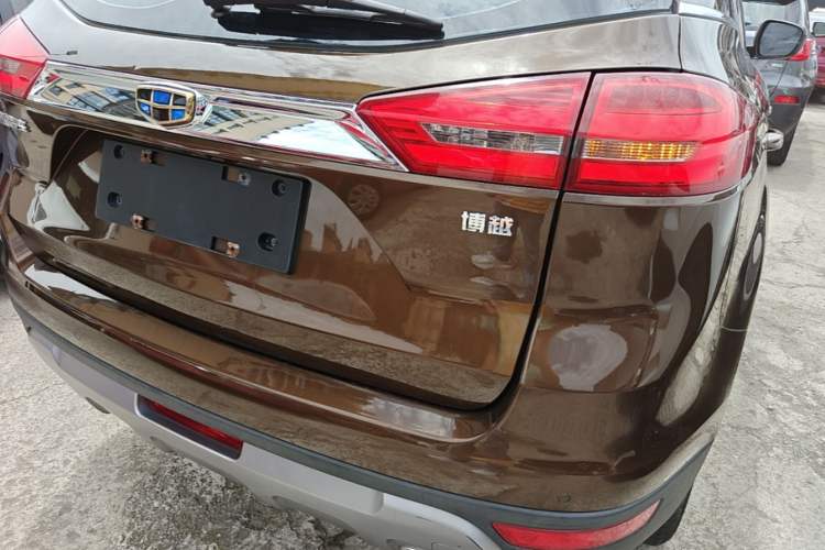 Used Geely Auto Emgrand X7 Sport 2016 1.8TD Manual ZhiShang Model Right Rear Taillight