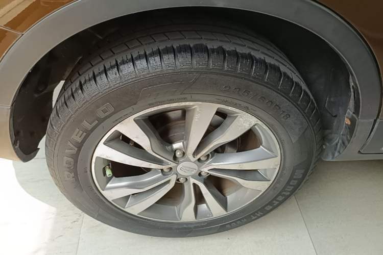 Used Geely Auto Emgrand X7 Sport 2016 1.8TD Automatic Smart Model Right Rear Wheel Hub