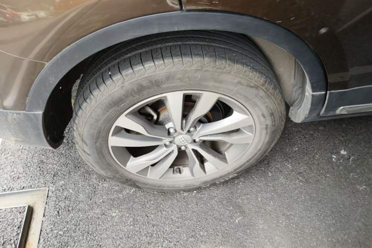 Used Geely Auto Emgrand X7 Sport 2016 1.8TD Automatic Smart Model Right Rear Wheel Hub