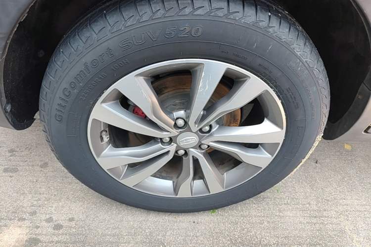 Used Geely Auto Emgrand X7 Sport 2016 1.8TD Automatic Smart Model Right Rear Wheel Hub
