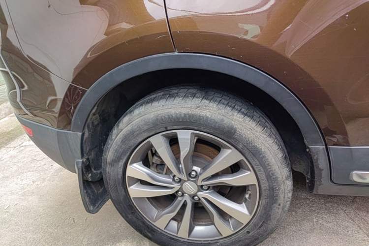 Used Geely Auto Emgrand X7 Sport 2016 1.8TD Automatic ZhiZun Version Right Rear Wheel Hub