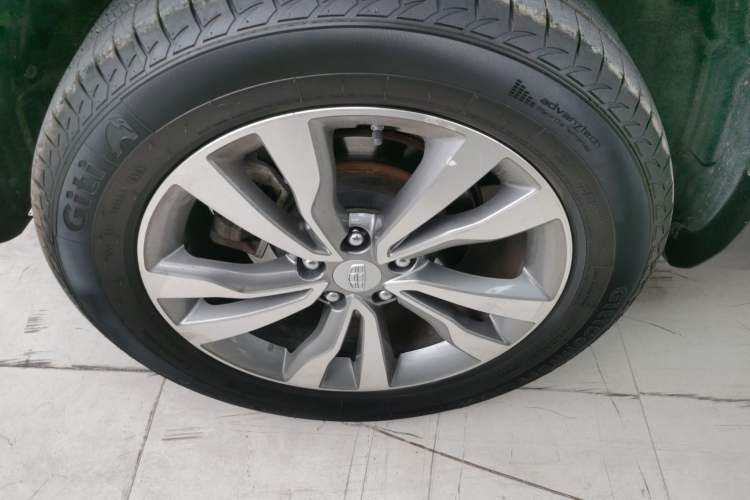 Used Geely Auto Emgrand X7 Sport 2016 1.8TD Automatic Smart Model Right Rear Wheel Hub