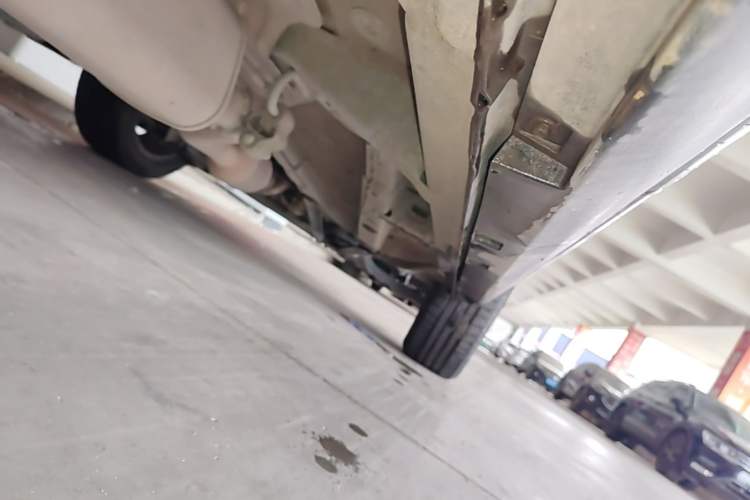 Used Geely Auto Emgrand X7 Sport 2016 1.8TD Automatic Smart Model Right Side Sill