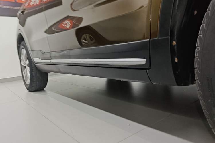 Used Geely Auto Emgrand X7 Sport 2016 1.8TD Automatic Smart Model Right Side Sill