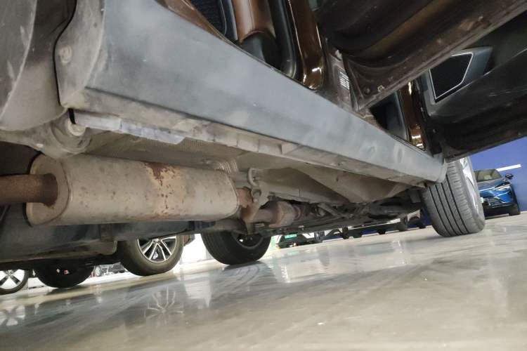 Used Geely Auto Emgrand X7 Sport 2016 1.8TD Automatic ZhiZun Version Right Side Sill