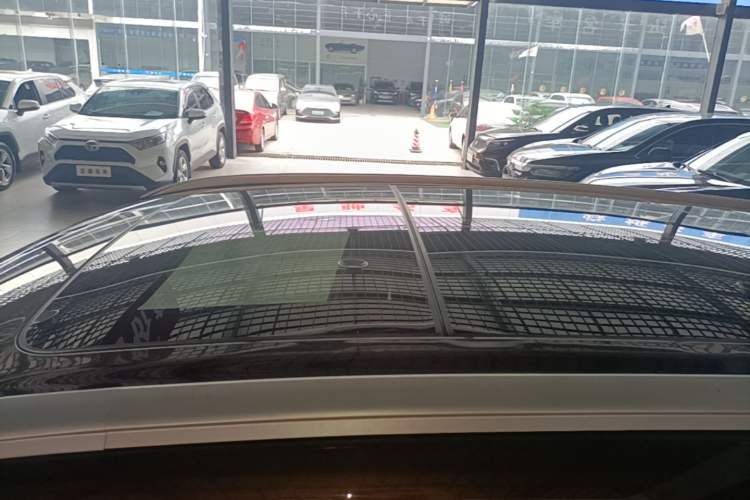 Used Geely Auto Emgrand X7 Sport 2016 1.8TD Automatic Smart Connectivity Version Roof