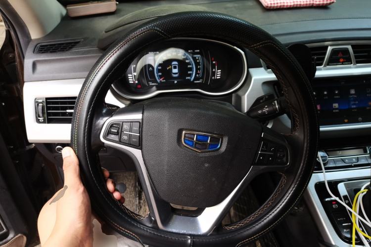 Used Geely Auto Emgrand X7 Sport 2016 1.8TD Automatic ZhiZun Version Steering Wheel