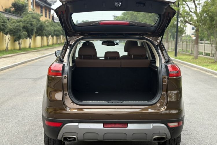 Used Geely Auto Emgrand X7 Sport 2016 1.8TD Automatic ZhiZun Version Trunk
